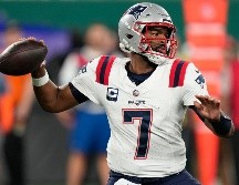 Jacoby Brissett fue castigado el jueves por la defensiva de los Jets. AP/S. Wenig