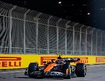 Norris demostró su habilidad en el complicado circuito callejero de Marina Bay.  EFE / T. White