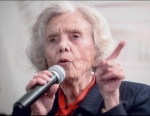 Poniatowska conversó con los medios sobre el inminente final del sexenio de AMLO. Aunque se mostró triste por el cierre de esta etapa, también destacó su orgullo, afirmando que considera que fue un buen gobierno, especialmente para quienes más lo necesitaban. EFE/ARCHIVO