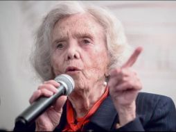 Poniatowska conversó con los medios sobre el inminente final del sexenio de AMLO. Aunque se mostró triste por el cierre de esta etapa, también destacó su orgullo, afirmando que considera que fue un buen gobierno, especialmente para quienes más lo necesitaban. EFE/ARCHIVO