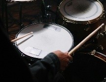 La IA eligió al mejor baterista de la historia y puede que te sorprenda su elección. ESPECIAL / cottonbro studio