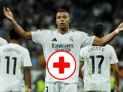 Mbappé sintió molestias en la segunda parte del partido ante el Alavés y pidió el cambio a Carlo Ancelotti, dejando su sitio a Arda Güler en el minuto 80. EFE / J. Martín