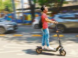 Los usuarios de patines que quieran manejar a mayor velocidad, deberán salir de la ciclovía y transitar por el carril derecho de la calle hasta un límite de 30 kilómetros por hora en calles locales. EL INFORMADOR/J. Urrutia