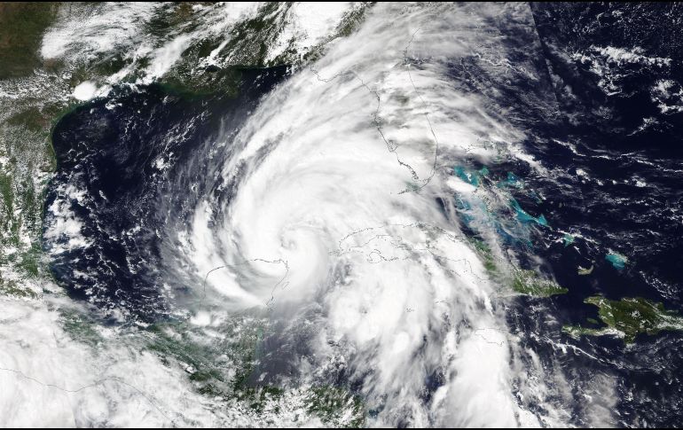 Al recopilar la información anterior se pueden respaldar las investigaciones sobre huracanes que emite el Centro Nacional de Huracanes. ESPECIAL / NOAA / NASA