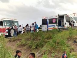 Los estudiantes se dirigían a Querétaro para participar en una actividad académica. FACEBOOK / Protección Civil Apaseo el Grande