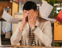 A pesar de que esta práctica se ha vuelto común, es crucial que tanto empleados como empleadores busquen soluciones formales que permitan un equilibrio adecuado entre la vida personal y laboral, evitando los riesgos asociados a las ausencias no autorizadas. CANVA