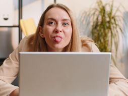 A medida que la inteligencia artificial continúa analizando patrones en el comportamiento humano, se abrirán nuevas conversaciones sobre cómo nuestros hábitos de ocio pueden influir en nuestra vida cotidiana y en nuestras capacidades cognitivas. CANVA