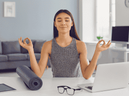 Al simplificar la mente y las emociones, las personas pueden encontrar un mayor sentido de propósito y satisfacción en su día a día. CANVA