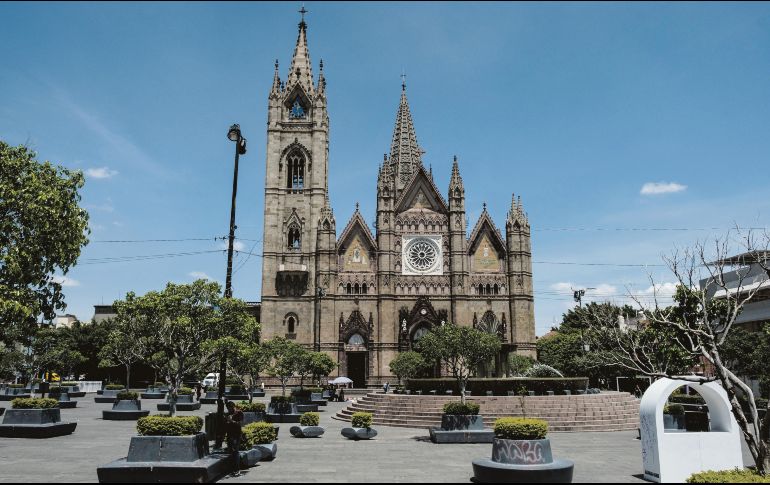 El arquitecto Ignacio Díaz Morales intervino en la conclusión del Templo Expiatorio (proyecto original de Adamo Boari) y su plaza. EL INFORMADOR/ J. Urrutia