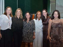 Mercedes Esperaba, Anabella Plasencia, Rocío Cordero, Maye Villa, Elda del Moral y Regina Cordero participaron como cada año en el bazar Nosotros por los niños con cáncer con la edición 