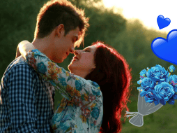 Optar por flores azules no solo es una elección elegante y significativa, sino que también puede ser el inicio de un regalo inolvidable. CANVA