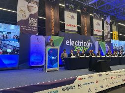 Mancilla aseguró, que el sector está preparado para ponerse al servicio del país y del Gobierno del Estado todos los conocimientos y experiencia como constructores. ESPECIAL