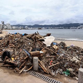 Sheinbaum llega a Acapulco para evaluar daños por el huracán 'John'