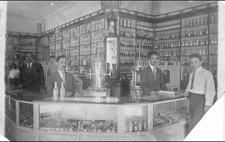 La Farmacia Productos Infantiles, ubicada en la zona del Santuario, fue el origen de PISA Farmacéutica. CORTESÍA