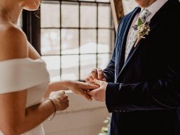 Las bodas colectivas se llevarán a cabo el viernes 25 de octubre a las 17:00 horas en la explanada de la Oficina Central del Registro Civil, ubicada en Arcos de Belén 19, colonia Doctores, alcaldía Cuauhtémoc. CANVA