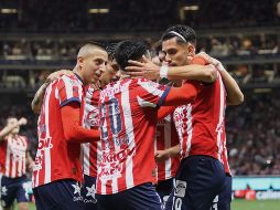 La alineación de Chivas presenta once elementos que rara vez han jugado juntos, en una clara sorpresa para propios y extraños. IMAGO7.