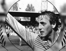 Johan Neeskens brilló en el Ajax de Ámsterdam y fue uno de los jugadores favoritos de la afición culé como titular en el Barcelona de Johan Cruyff. ESPECIAL, EFE / ARCHIVO