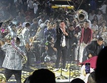 Alfredo Olivas, desde joven, mostró interés por la música y comenzó a componer sus propias canciones. EL INFORMADOR/ ARCHIVO.