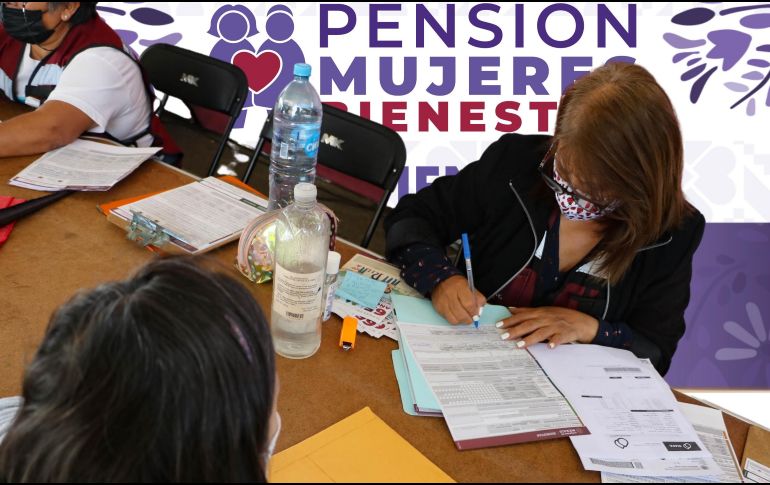 El nuevo Gobierno de México informó la semana pasada del nuevo programa de apoyos del Gobierno de México, éste, enfocado en las mujeres adultas mayores de 60 a 64 años. EL INFORMADOR / ARCHIVO