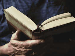 Los libros clásicos han tenido un impacto significativo en la literatura y la cultura. Pixabay