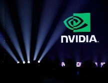 El logotipo de Nvidia es proyectado en una pantalla durante la Hon Hai Tech Day 2024, la conferencia anual sobre tecnología de Foxconn. EFE/EPA/R. Tongo