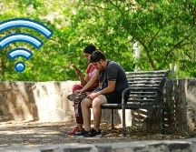 La conexión se encuentra en lugares públicos como plazas, parques, centros de salud, hospitales, escuelas, postes de CFE y espacios comunitarios. EL INFORMADOR / ARCHIVO