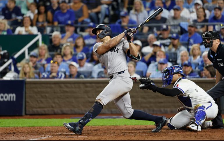Giancarlo Stanton pegó cuadrangular solitario en la octava entrada. AP/C. Braley