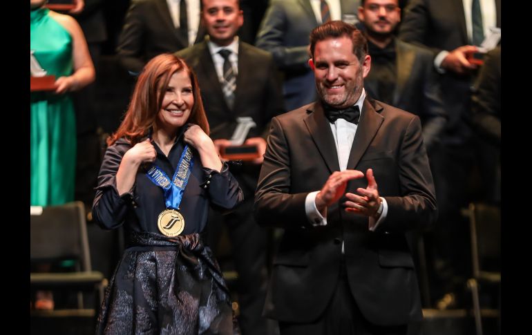 En el evento también fueron entregados los distintivos Industrial Distinguido a 26 empresarios y empresarias de diferentes cámaras industriales y asociaciones. EL INFORMADOR/A. Navarro.