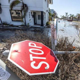 Suben a 16 los muertos por impacto del huracán "Milton" en Florida