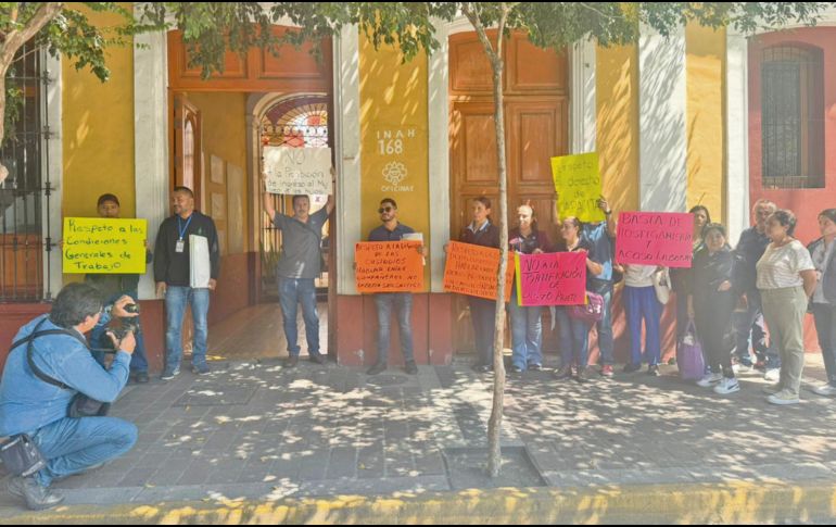 Trabajadores del Centro INAH Jalisco expresan sus demandas. CORTESÍA