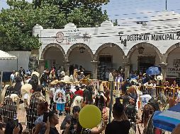 En las fiestas populares encontramos un sentido de pertenencia a una comunidad y una conexión con las raíces que nos definen como pueblo. CORTESÍA