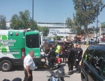 Esta tarde elementos de la Comisaría de la Policía Preventiva Municipal de Tlajomulco ayudaron a una mujer de 28 años para dar a luz a su bebé. ESPECIAL
