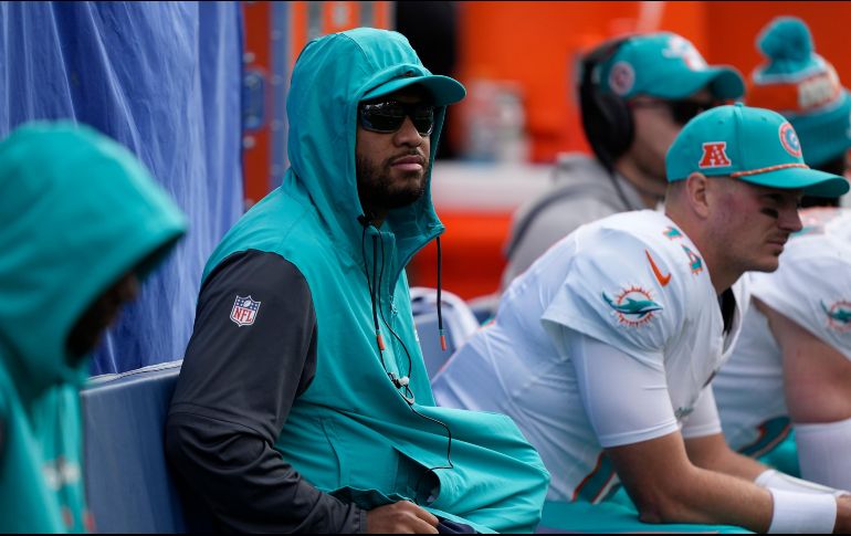 Tagovailoa permanece bajo el protocolo de conmociones y es elegible para volver en la Semana 8. AP/S. Brashear