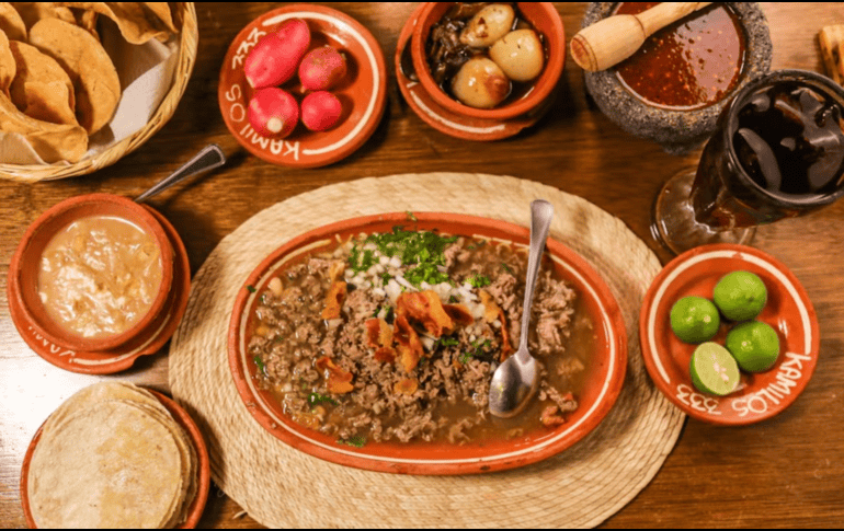 Este movimiento busca proteger y enriquecer esta manifestación cultural, asegurando que la carne en su jugo siga siendo un símbolo de identidad y tradición en la ciudad. CORTESÍA