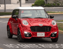 La marca mexicana Zacua, cuya planta de ensamblaje se encuentra en Puebla, lanzó al mercado en 2018 una línea de coches eléctricos. Zacua