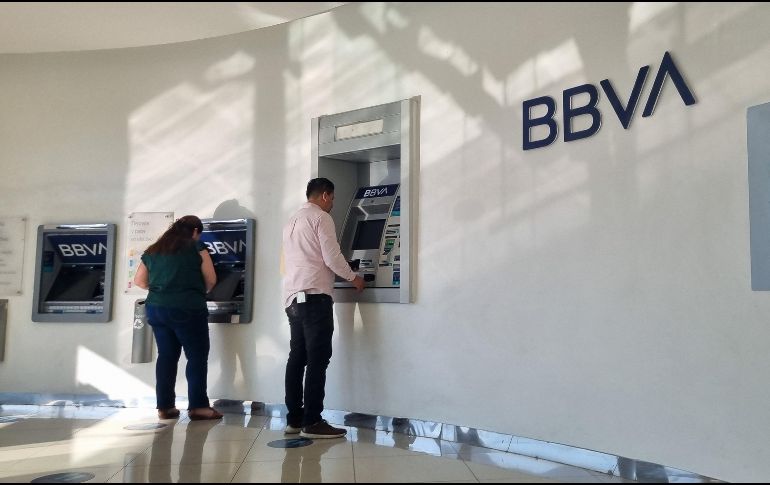 Este martes usuarios de BBVA Bancomer han reportado diversas fallas en su aplicación digital, lo que ha generado preocupación entre los clientes del banco. EL INFORMADOR / ARCHIVO