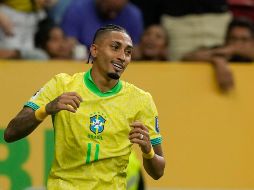 Raphinha fue autor de dos de las cuatro anotaciones brasileñas; ambas fueron desde el manchón penal. AP/E. Peres