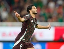 Raúl Jiménez celebra su gol frente a Estados Unidos, el número 34 con la Selección mexicana. EFE/F. Guasco