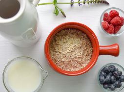 La avena es un cereal muy popular en el desayuno de muchas culturas en el mundo. ESPECIAL / Foto de Cleanlight Photo en Unsplash