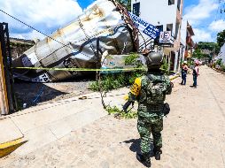 Según reportes, la fuerza del estallido provocó que el tanque se elevara cerca de 200 metros antes de caer. EL INFORMADOR/ A. Navarro