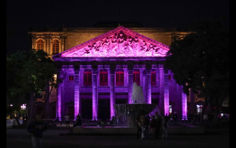 En el evento realizado en el Centro Histórico de Guadalajara acudieron funcionarios de los tres niveles de gobierno e invitados especiales. EL INFORMADOR/H. Figueroa.