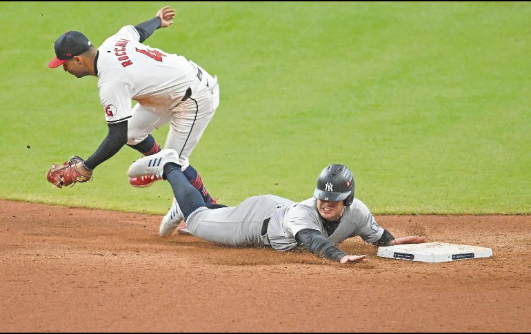 Los Yankees respondieron en el momento justo para colocarse a un triunfo de avanzar a la Serie Mundial. AFP