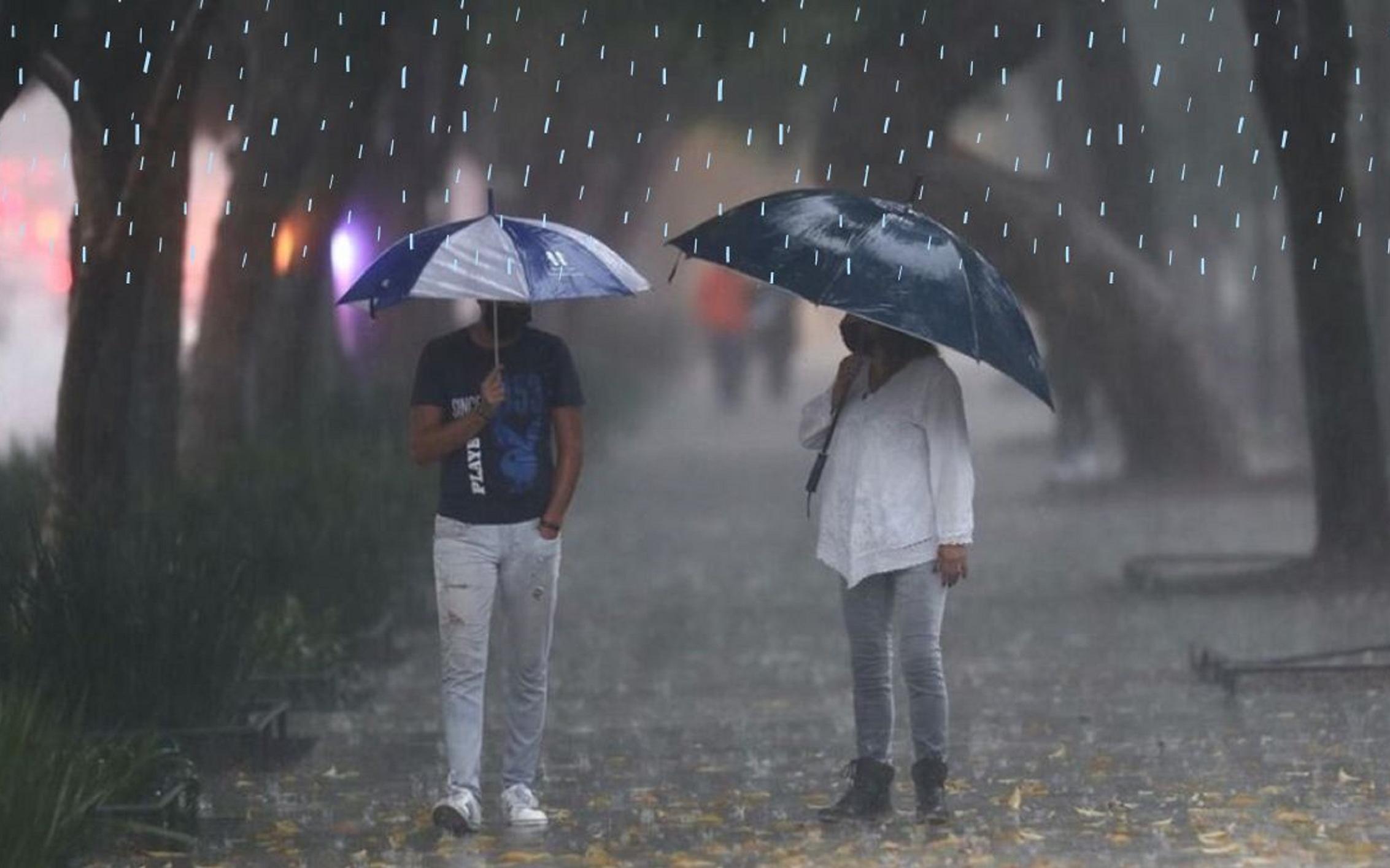 Se prevén chubascos y lluvias fuertes a muy fuertes acompañadas de descargas eléctricas. SUN / ARCHIVO