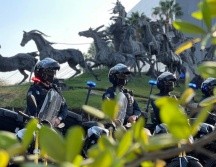 El pasado 19 de octubre, policías tapatíos detuvieron a dos presuntos narcomenudistas que traían consigo más de 100 dosis de droga en calles de la colonia Americana. CORTESÍA/Policía de Guadalajara.