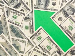 El peso mexicano cotiza en los mercados internacionales alrededor de los 19.81 pesos por dólar. ESPECIAL/ Imagen de freepik