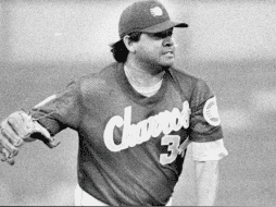 Valenzuela lideró la Liga Nacional con 21 victorias en 1986, mismo año en el que lanzó 20 partidos completos. EL INFORMADOR/ ARCHIVO.