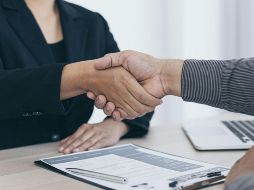 Este evento es una colaboración entre el gobierno local, liderado por Romina Contreras, y el Senado de la República, representado por Enrique Vargas del Villar. CANVA