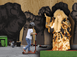 Los niños afectados parecen estar maquillados al estilo que usan los actores en el kabuki, una forma de teatro japonés. AFP / ARCHIVO