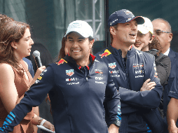 A días del GP México, Sergio “Checo” Pérez y Max Verstappen conviven con Místico. EFE/Mario Guzmán