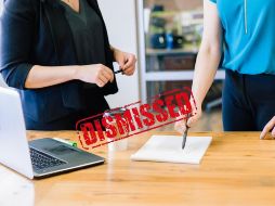 Presta atención a las causas que podrían provocar tu despido. UNSPLASH / A. HIRSCHI